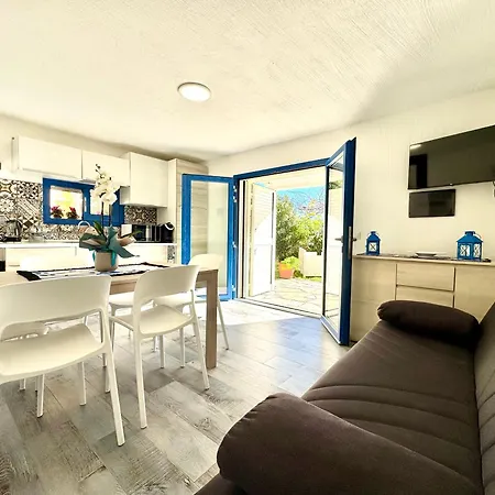 Lägenhet Sunrise House Bari Sardo